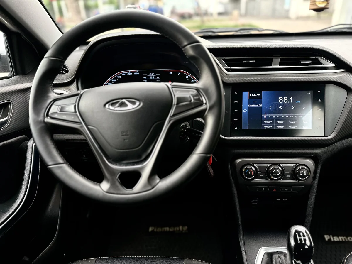 Chery Tiggo 2 — foto 11 de 20