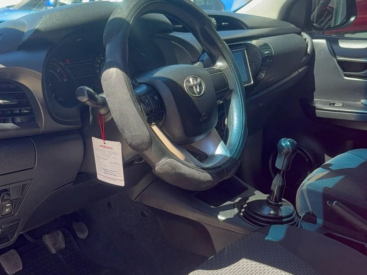 Toyota Hilux Dx2.4 Diesel 4X4 Mt2021 — foto 10 de 11