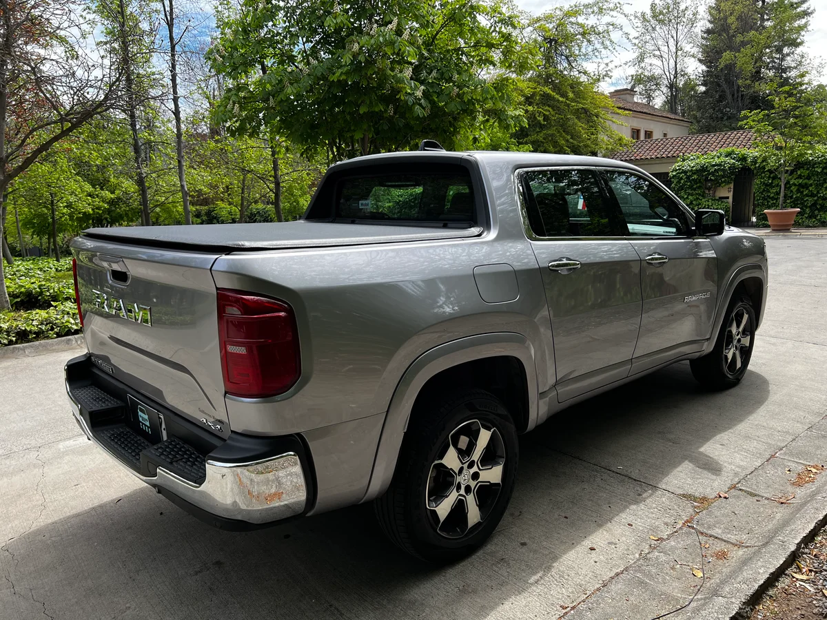 RAM Rampage LARAMIE 2.0 DIESEL 4X4 DOBLE CABINA 2026 - Miniatura 8