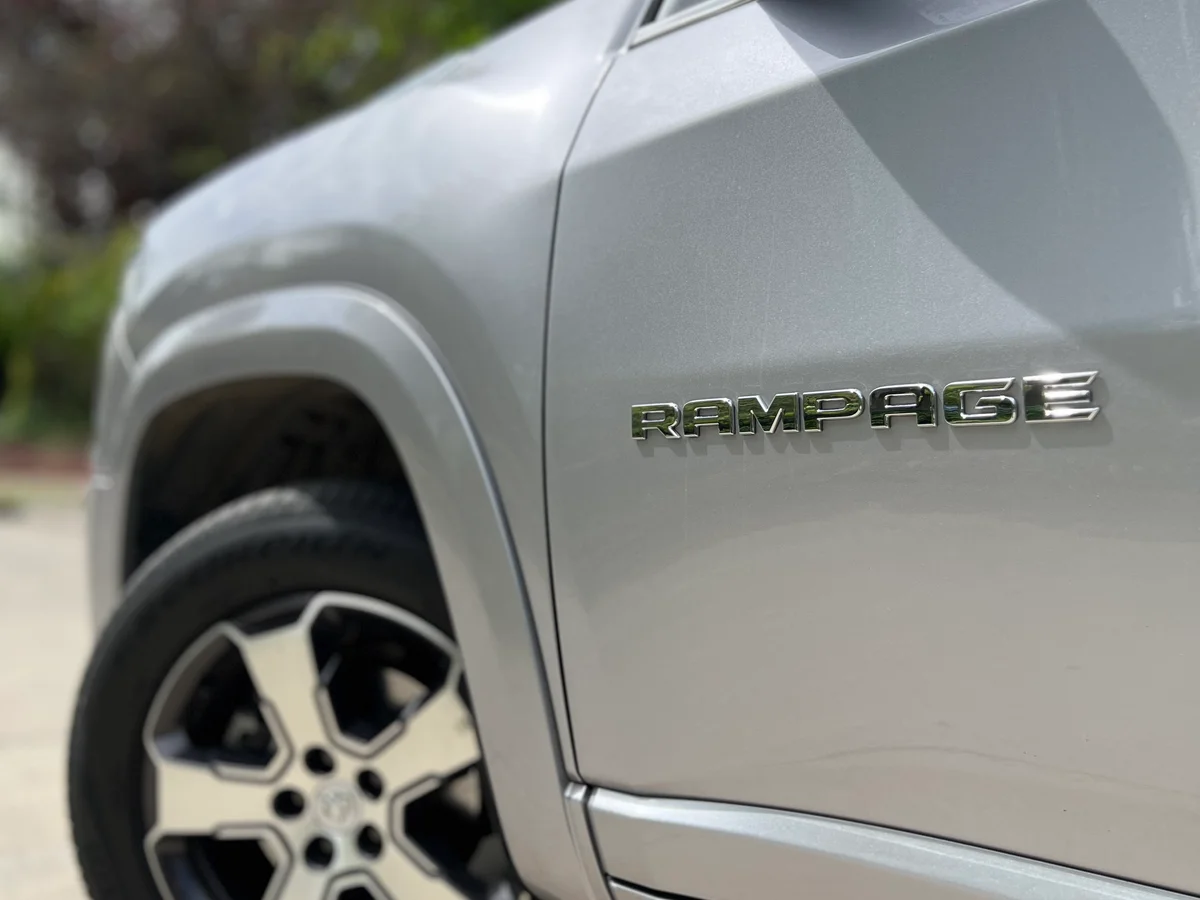 RAM Rampage LARAMIE 2.0 DIESEL 4X4 DOBLE CABINA 2026 - Miniatura 9