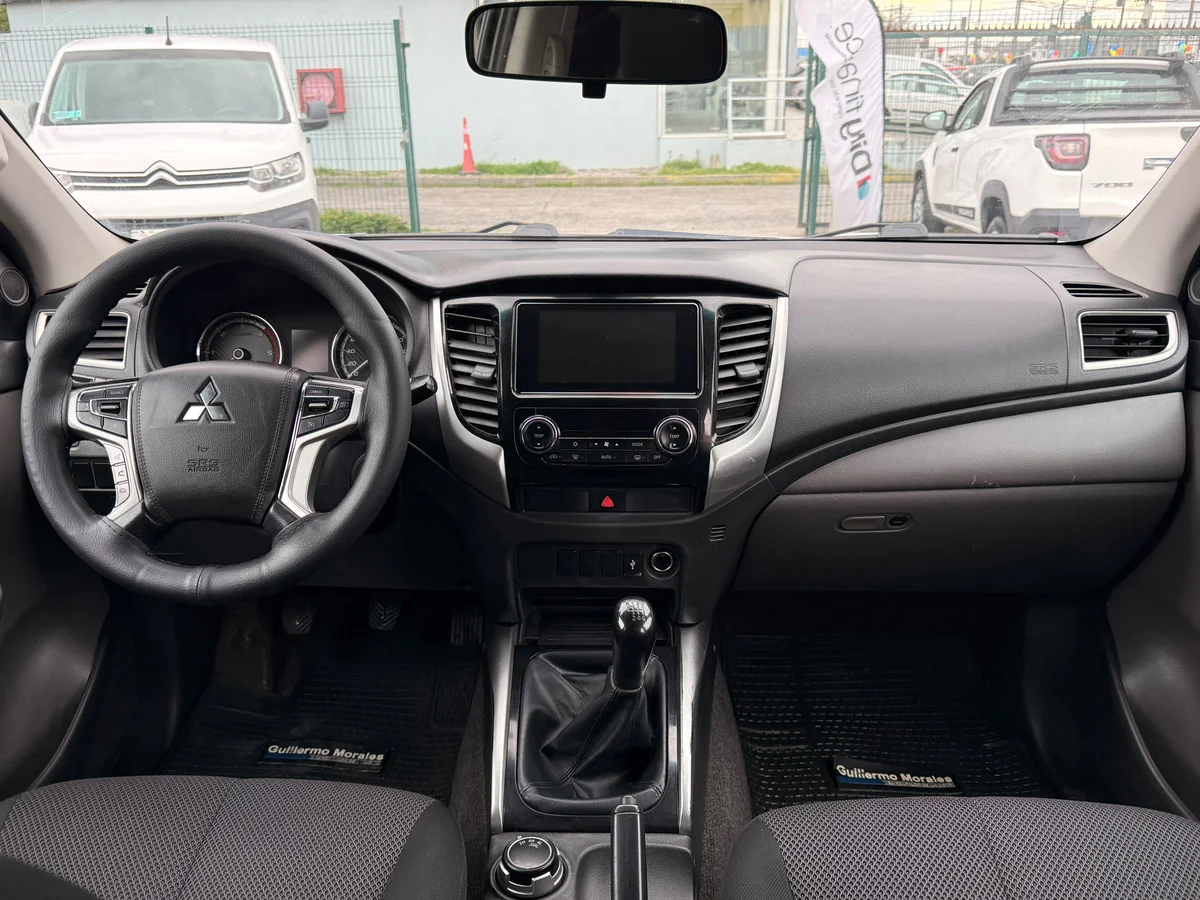 Mitsubishi L200 Dakar Crs — foto 7 de 11