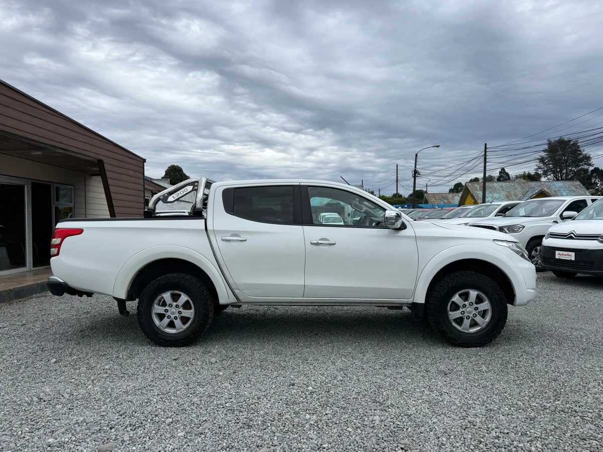 Mitsubishi L200 Dakar Crs — foto 10 de 11