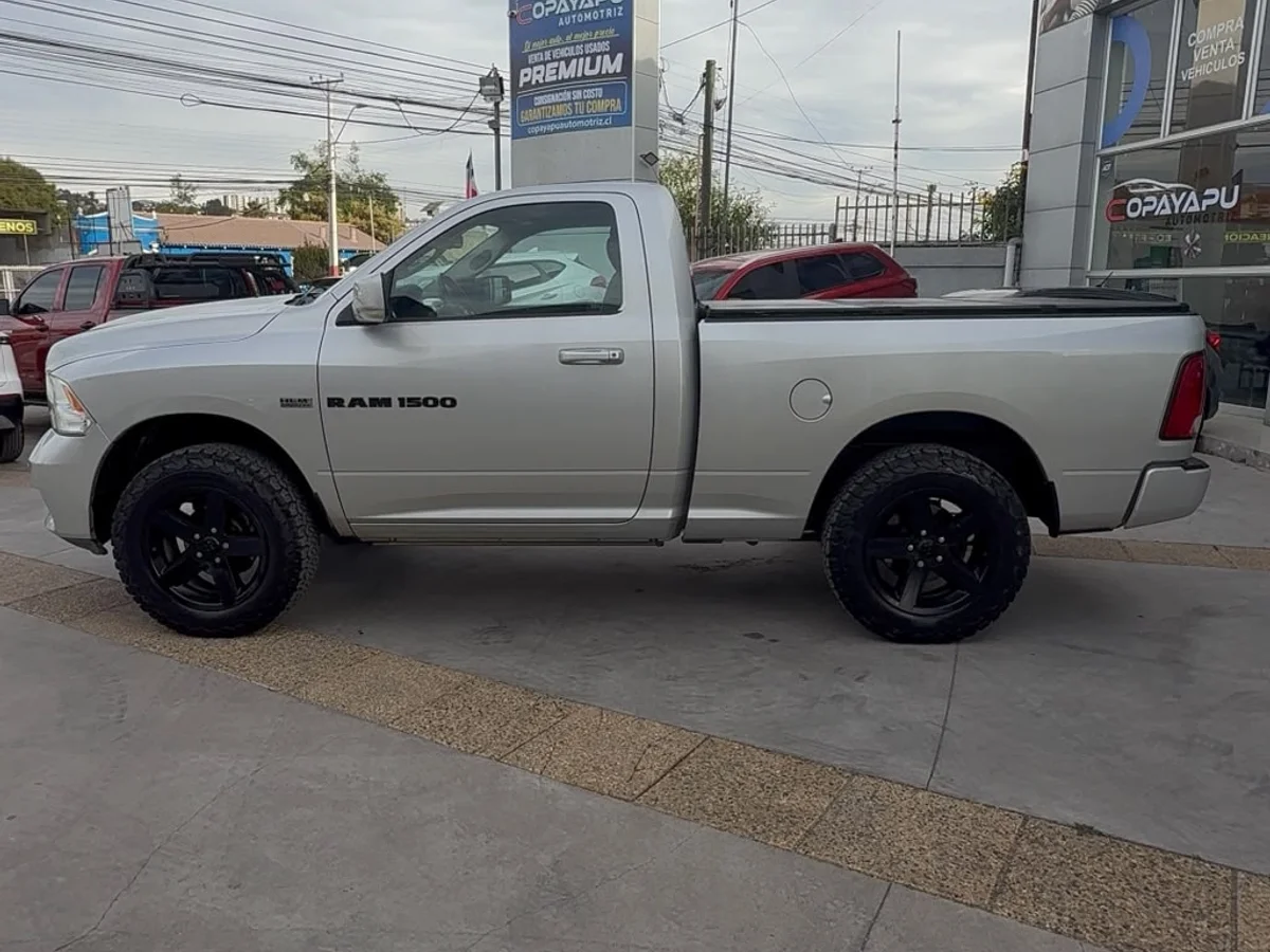 Dodge New Ram 4X4 5.7 5.7L Hemi — foto 8 de 10