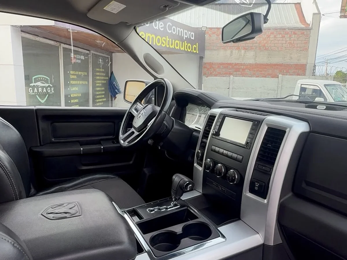 Dodge New Ram 4X4 5.7 5.7L Hemi — foto 10 de 10