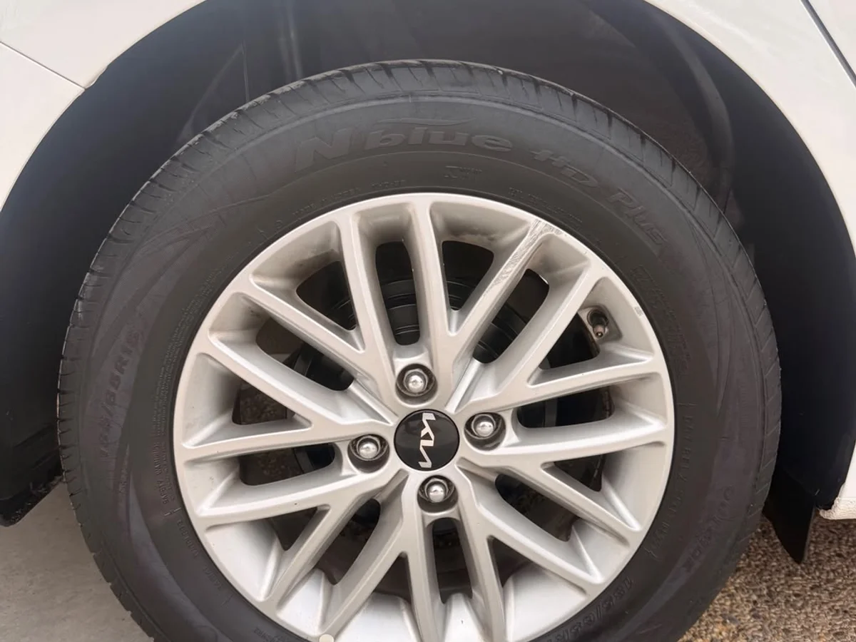 KIA Rio4 1.4 6Mt — foto 7 de 10