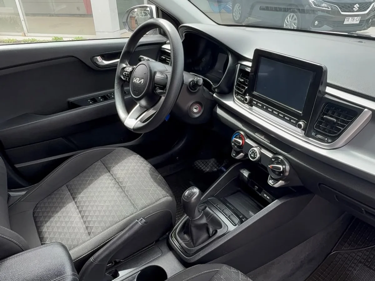 KIA Rio4 1.4 6Mt — foto 9 de 10