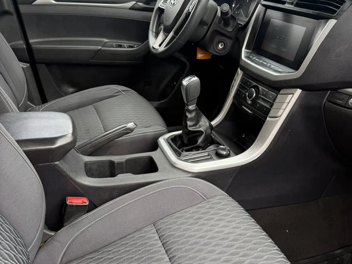 Maxus T60 — foto 4 de 10