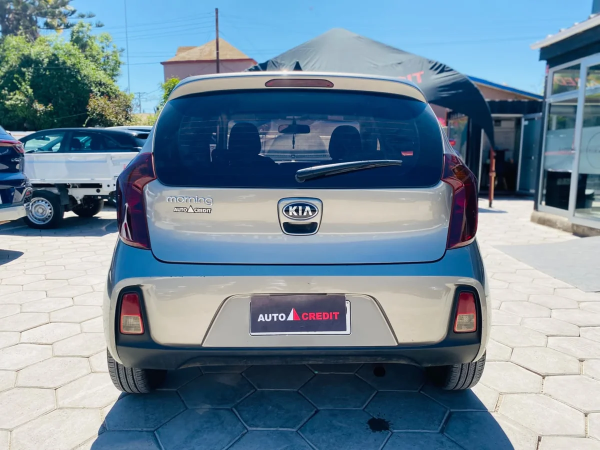 KIA Morning — foto 11 de 11
