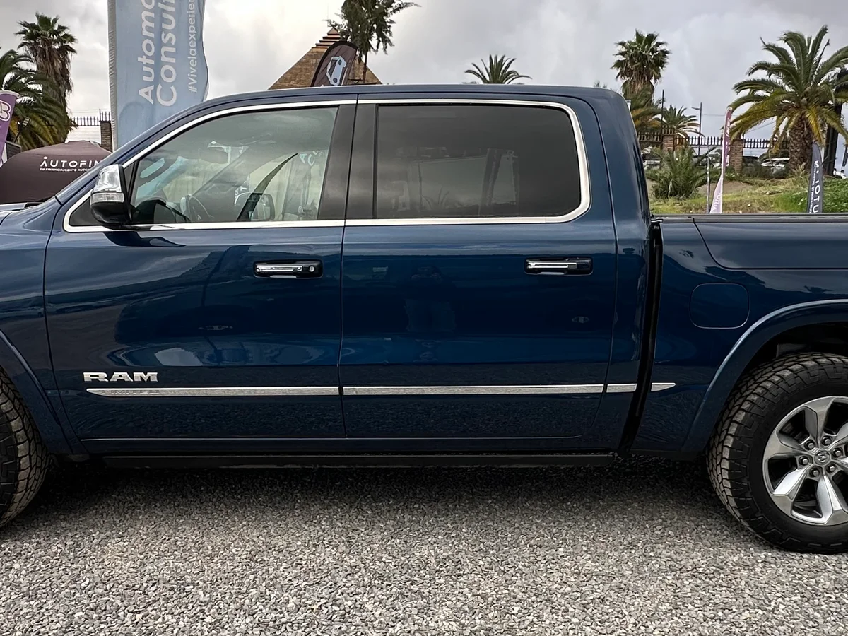 RAM 1500 NEW LIMITED 4X4 HEMI 5.7 UNICO DUEÑO 2021 - Miniatura 8