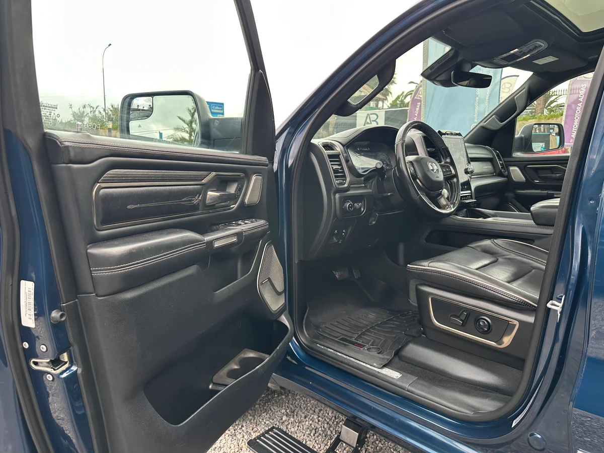RAM 1500 NEW LIMITED 4X4 HEMI 5.7 UNICO DUEÑO 2021 - Miniatura 14
