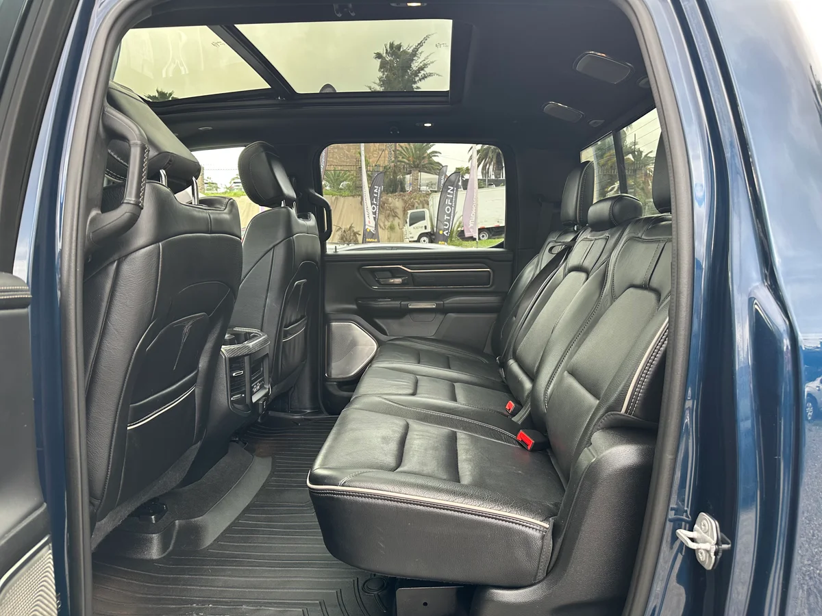 RAM 1500 NEW LIMITED 4X4 HEMI 5.7 UNICO DUEÑO 2021 - Miniatura 18