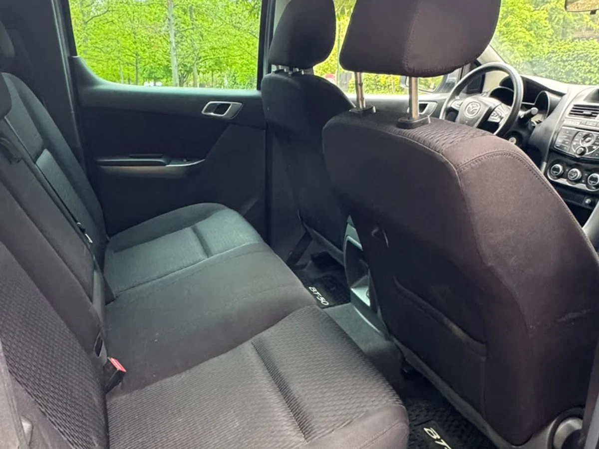 MAZDA Bt-50 2.2 SDX DCAB DIESEL 4X4 6MT 2020 (perdida asimi) - Miniatura 13