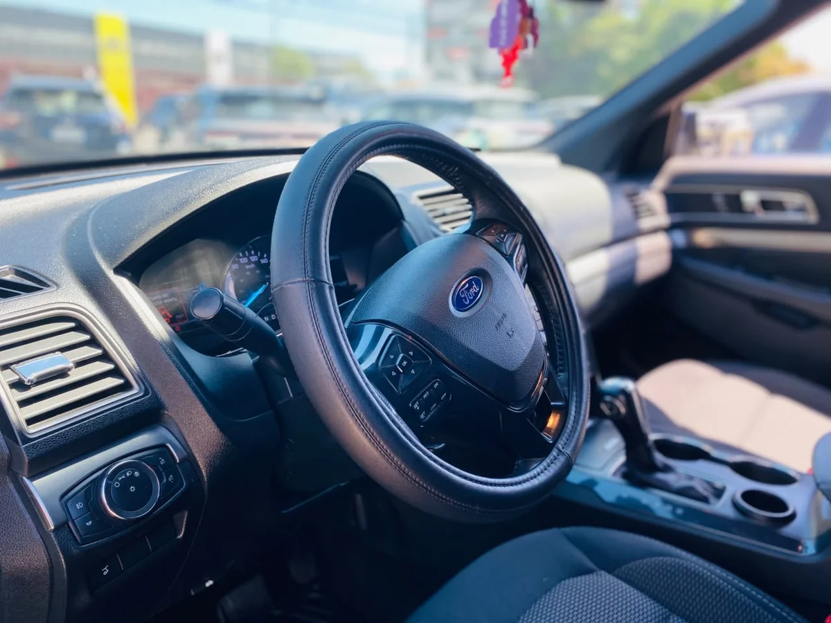 Ford Explorer Xlt3.5 3R — foto 22 de 23