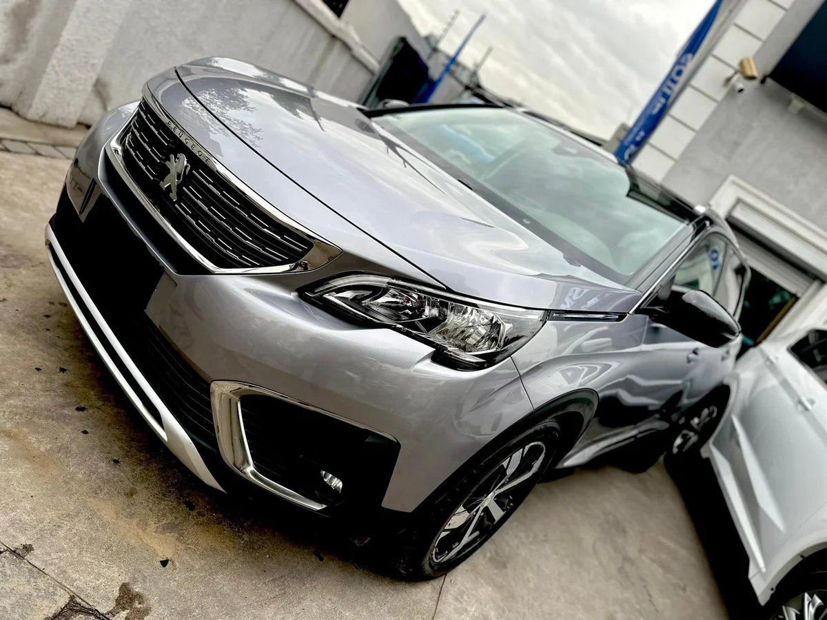 Peugeot 5008 Allure — foto 7 de 24