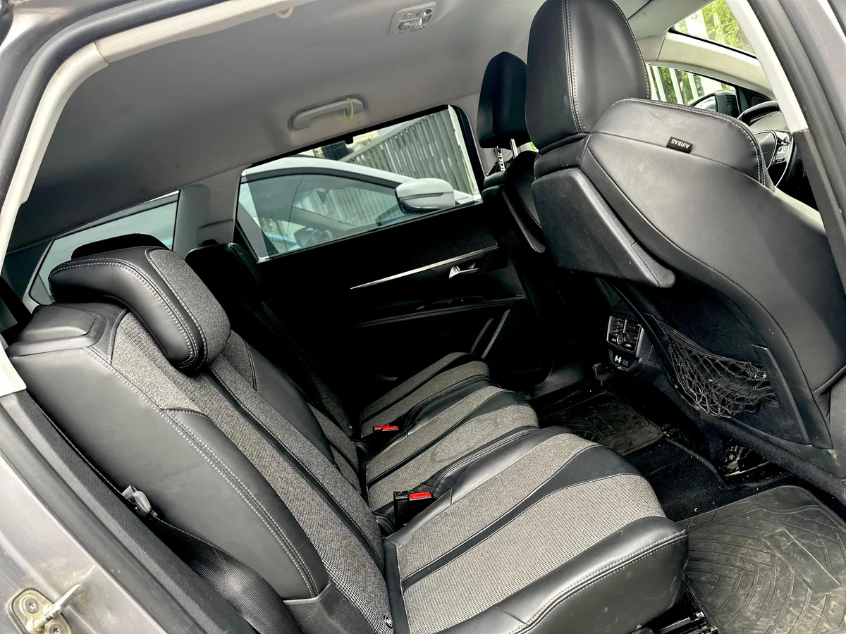 Peugeot 5008 Allure — foto 12 de 24