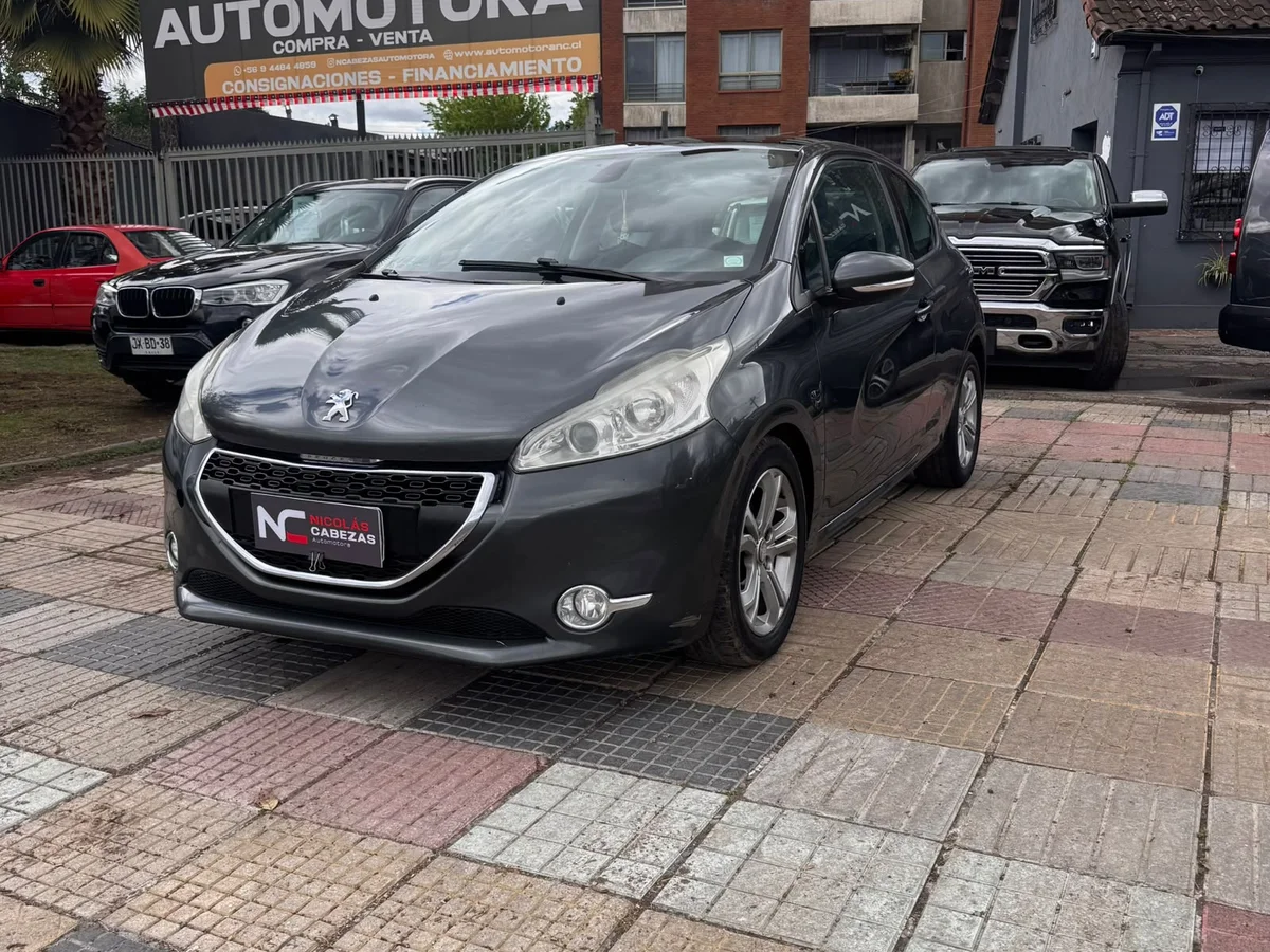 PEUGEOT 208 ALLURE VTI FULL 1.6 2013