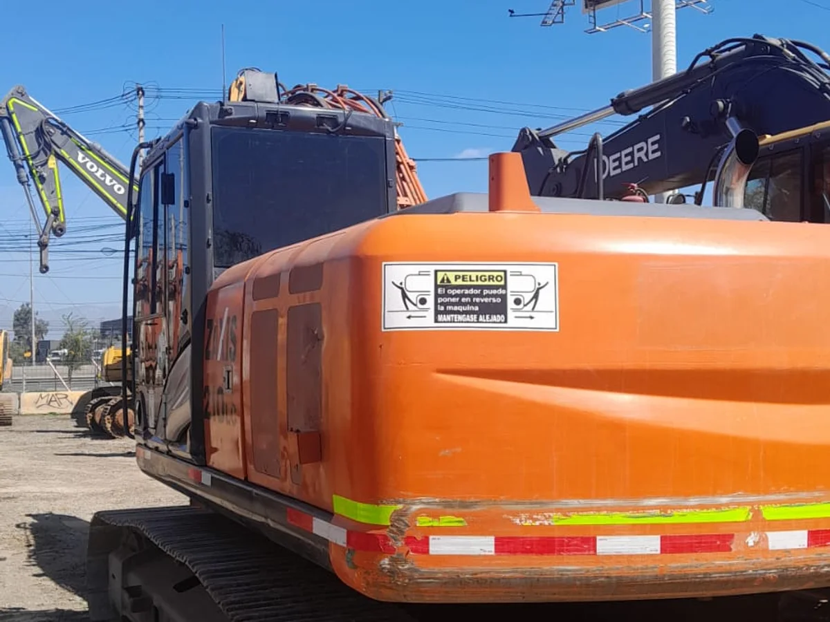 Hitachi ZX 210LC LC 2016 - Miniatura 10