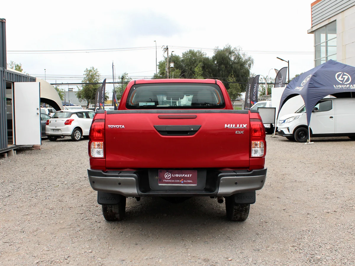 TOYOTA Hilux DCAB miniatura 4