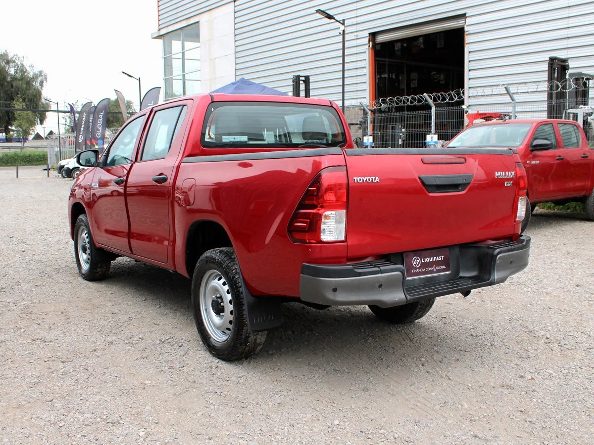 TOYOTA Hilux DCAB miniatura 6