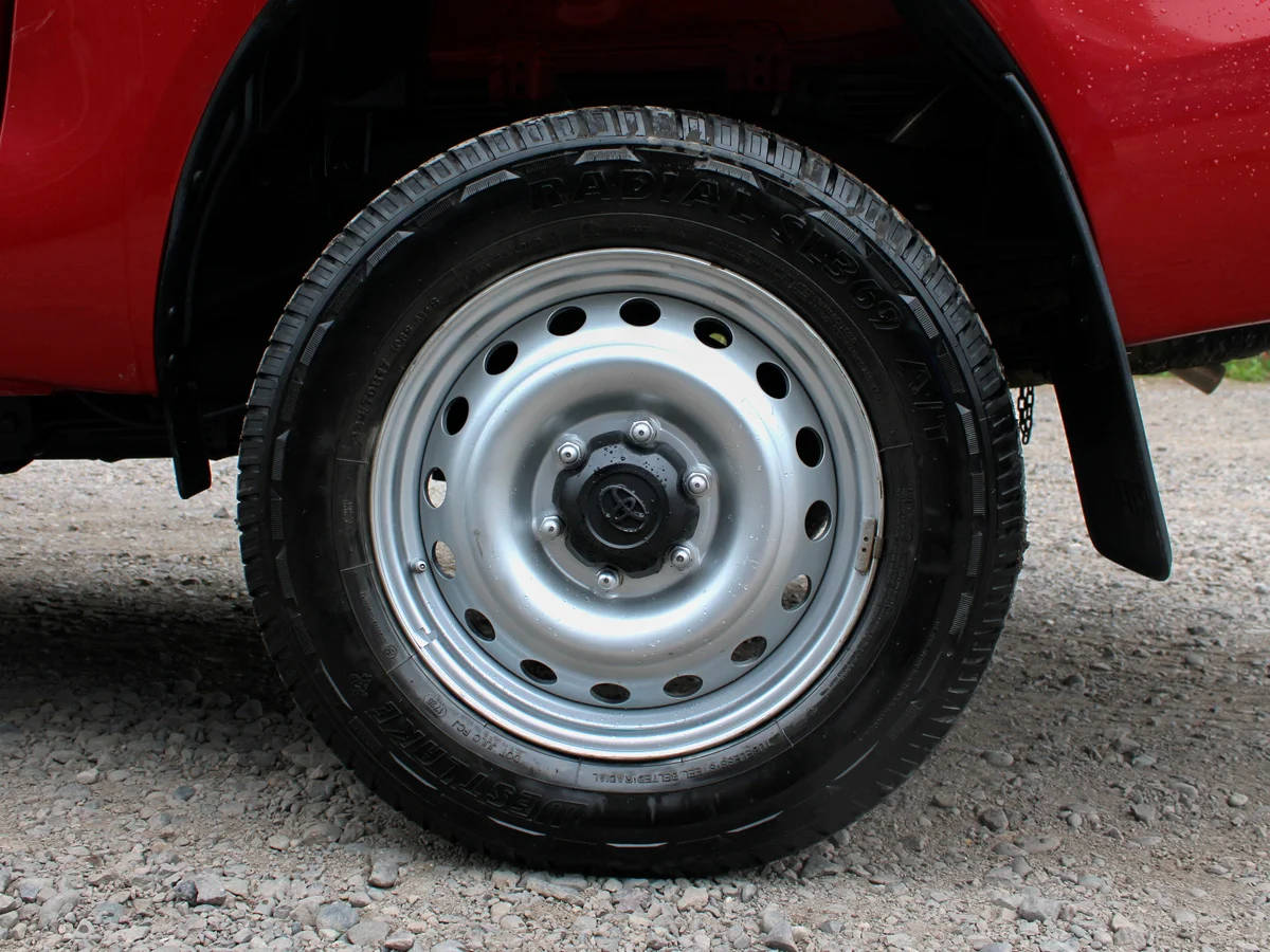 TOYOTA Hilux DCAB miniatura 7
