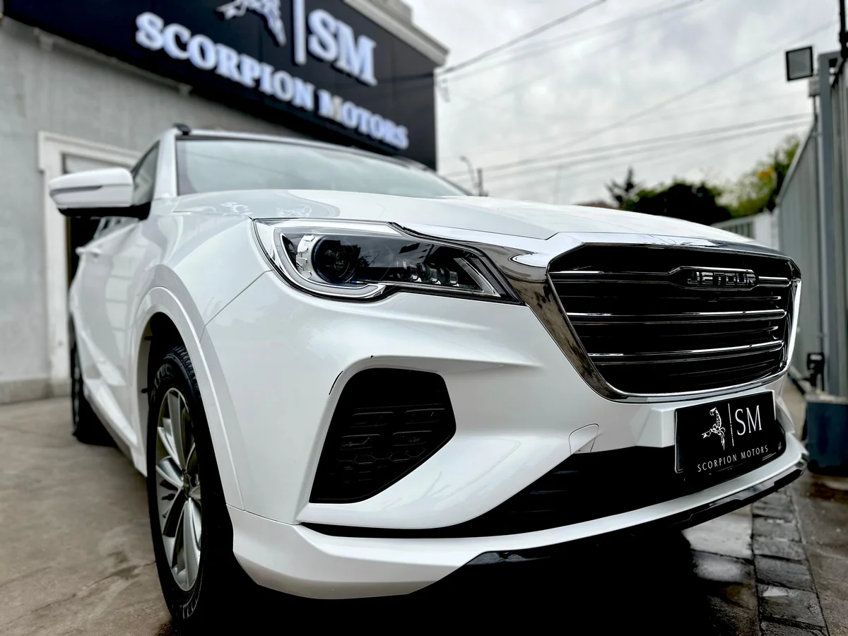 Jetour X70 1.5T Lux — foto 2 de 22