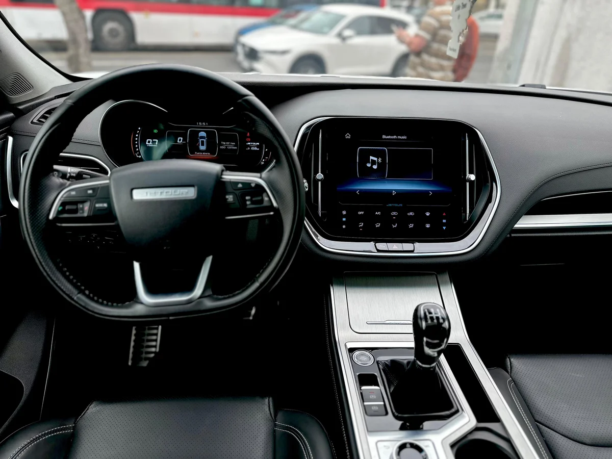 Jetour X70 1.5T Lux — foto 14 de 22