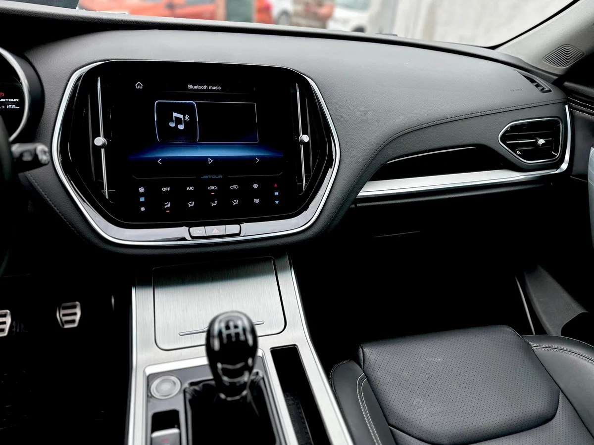 Jetour X70 1.5T Lux — foto 15 de 22