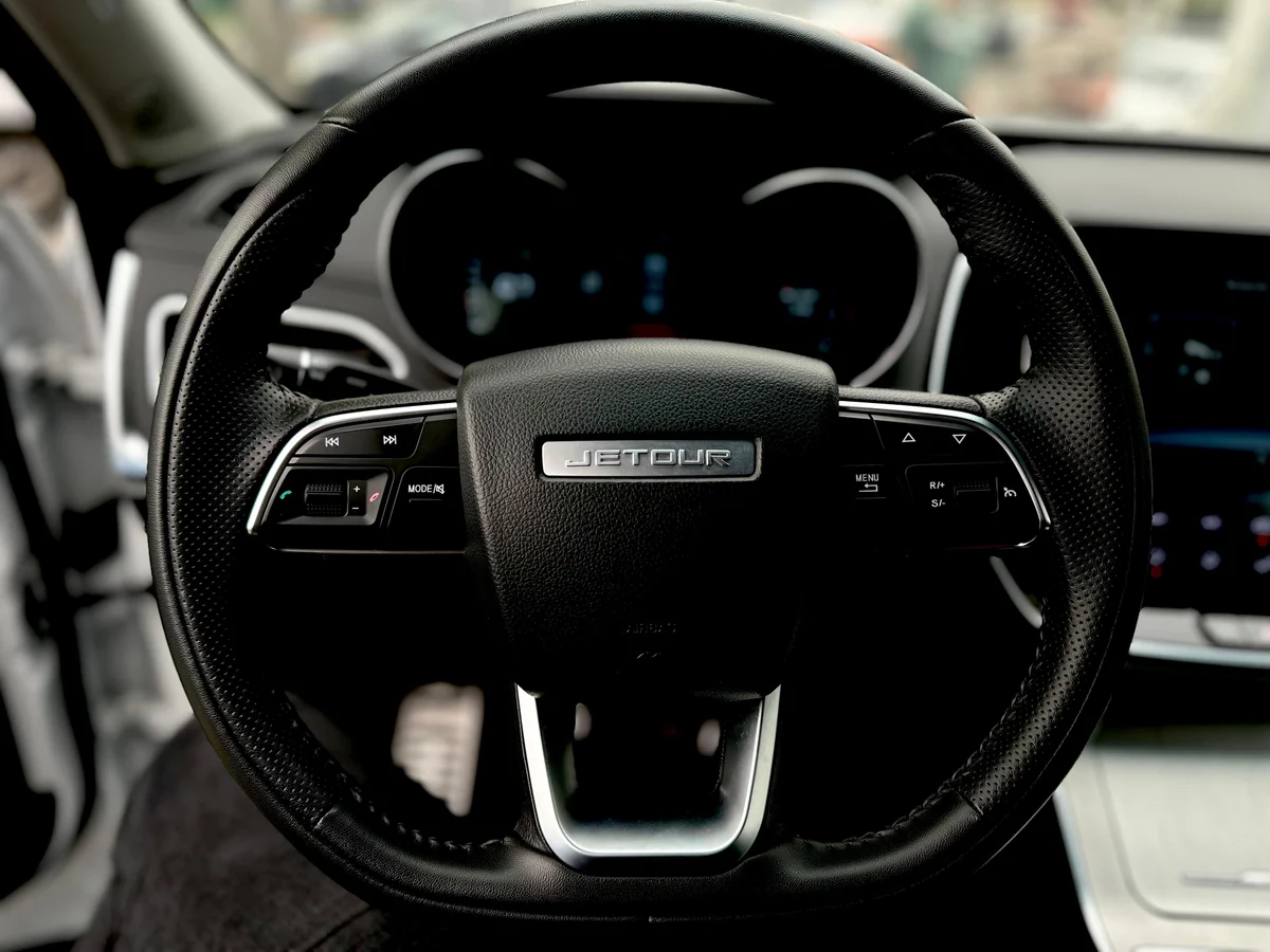 Jetour X70 1.5T Lux — foto 17 de 22