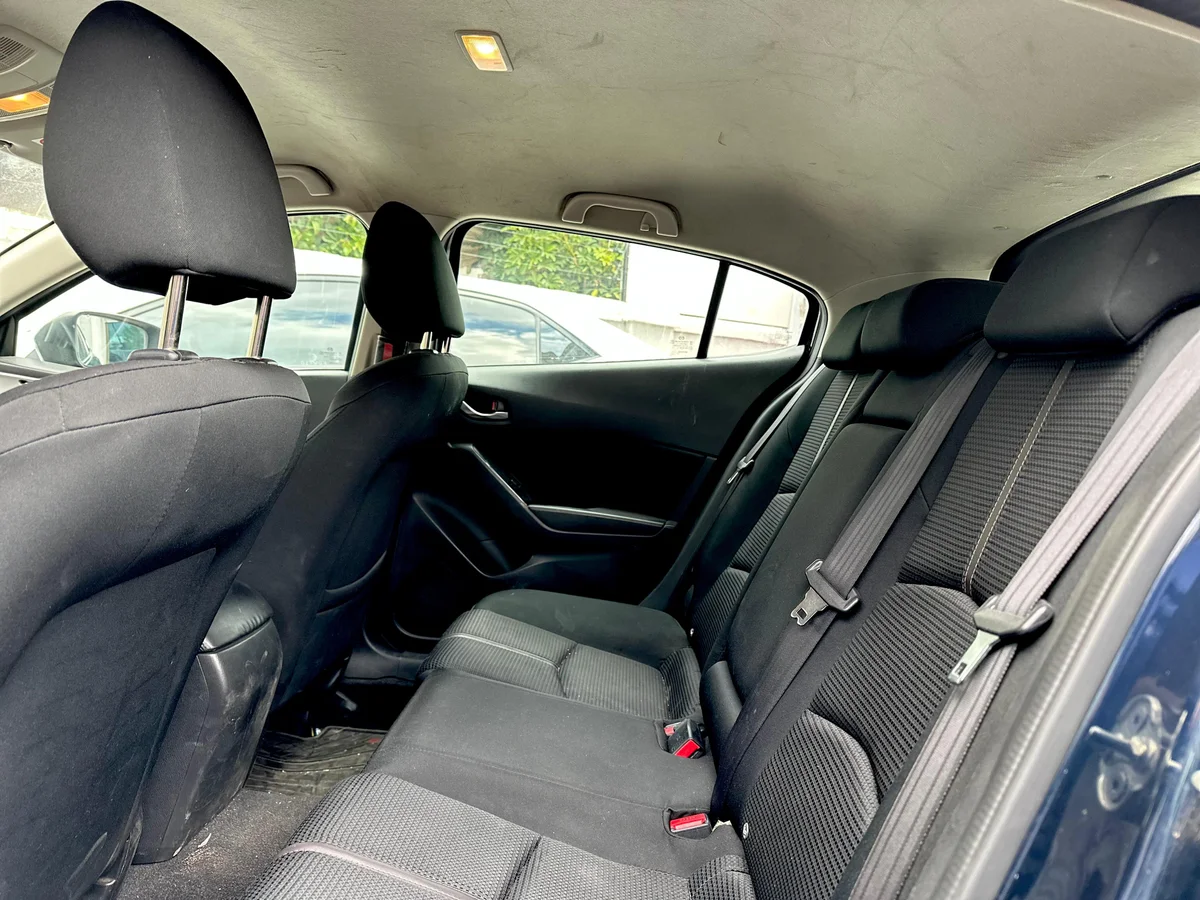 Mazda 3 — foto 11 de 17