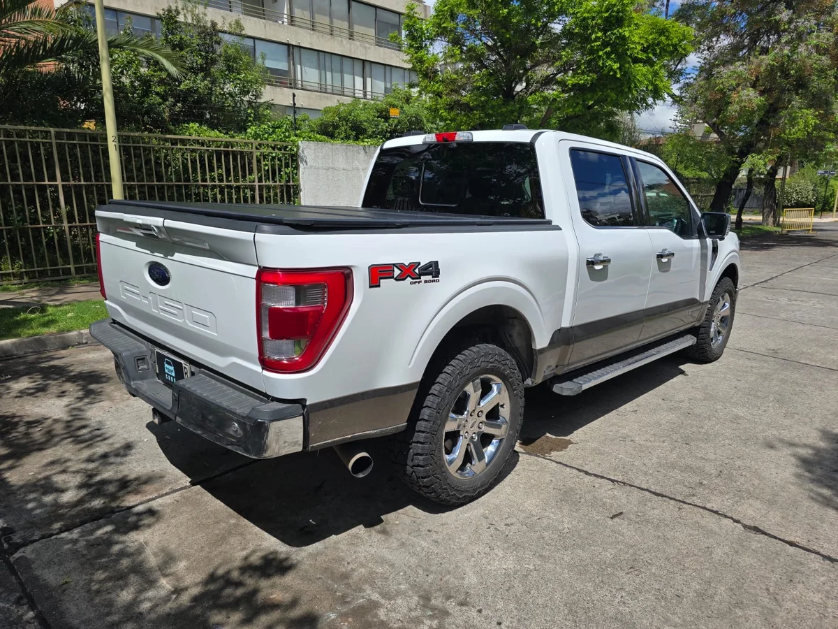 FORD F150 LARIAT LUXURY 3.0 DIESEL POWER STROKE AT 4X4 2022 - Miniatura 10