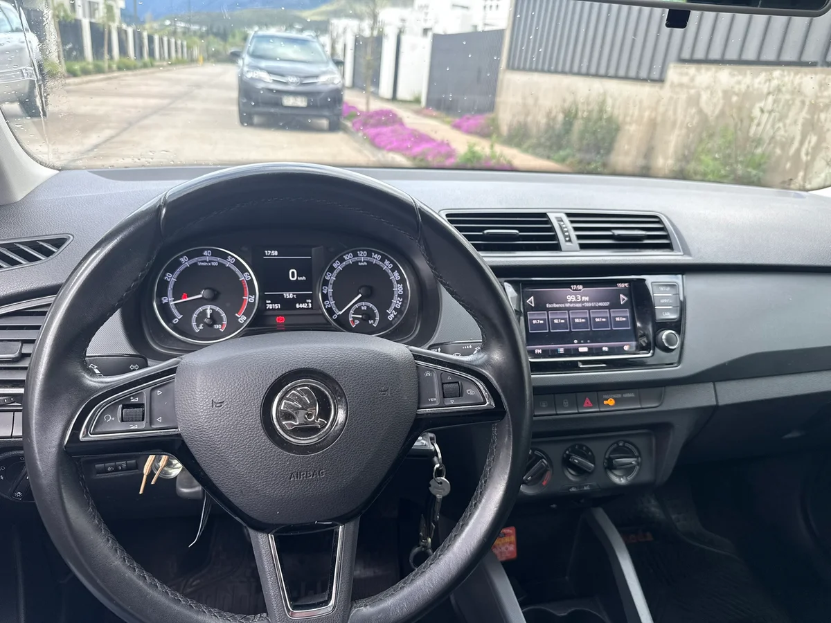 SKODA Fabia MSI 1.0 2020 - Miniatura 11