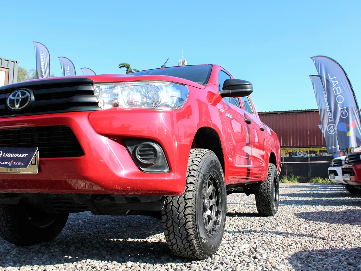 Toyota Hilux — foto 4 de 11