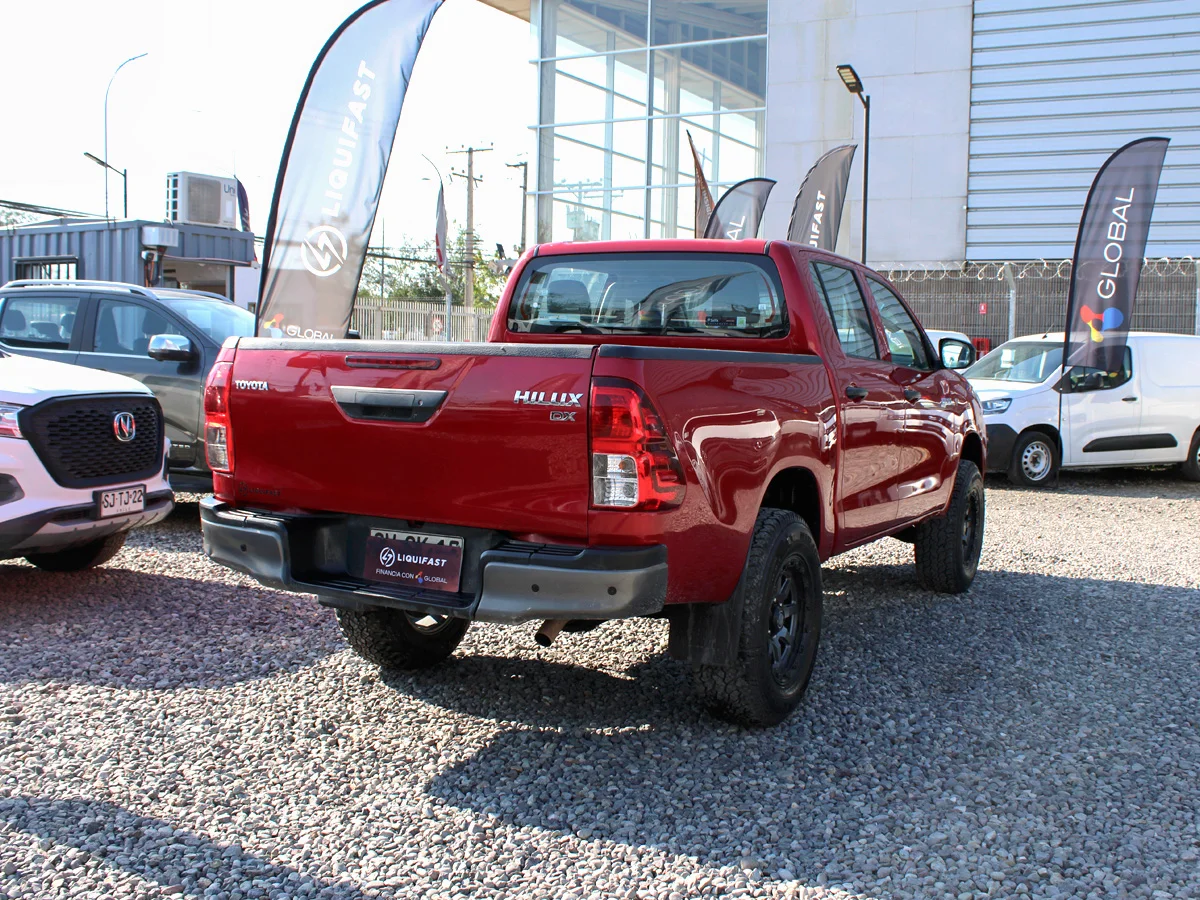 Toyota Hilux — foto 7 de 11
