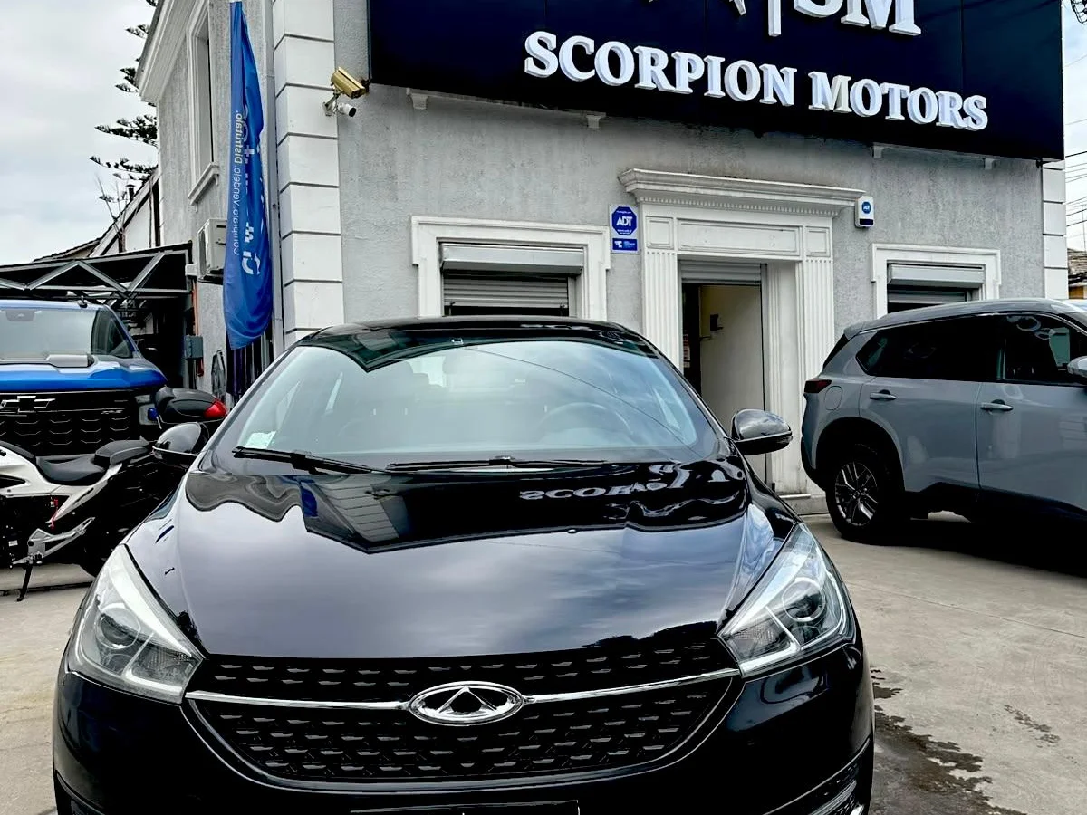 Chery Arrizo 5 — foto 2 de 13