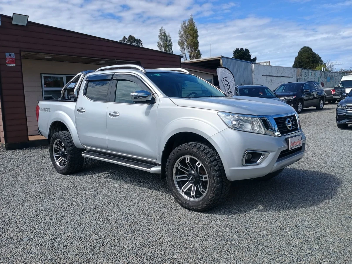 Nissan Np300 Le2.3 D. Aut. — foto 4 de 12