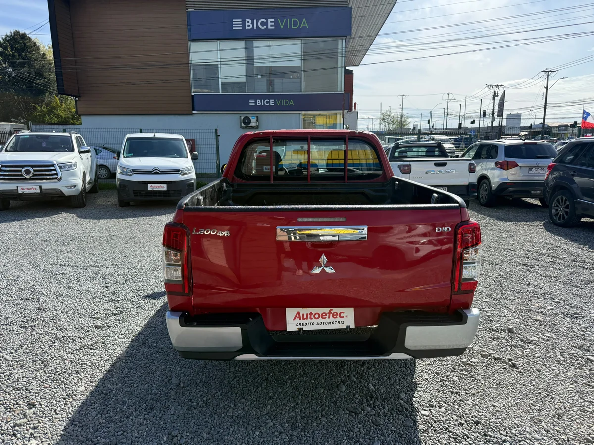 MITSUBISHI L200 KATANA CRT 4X4 2.4 2023 - Miniatura 8