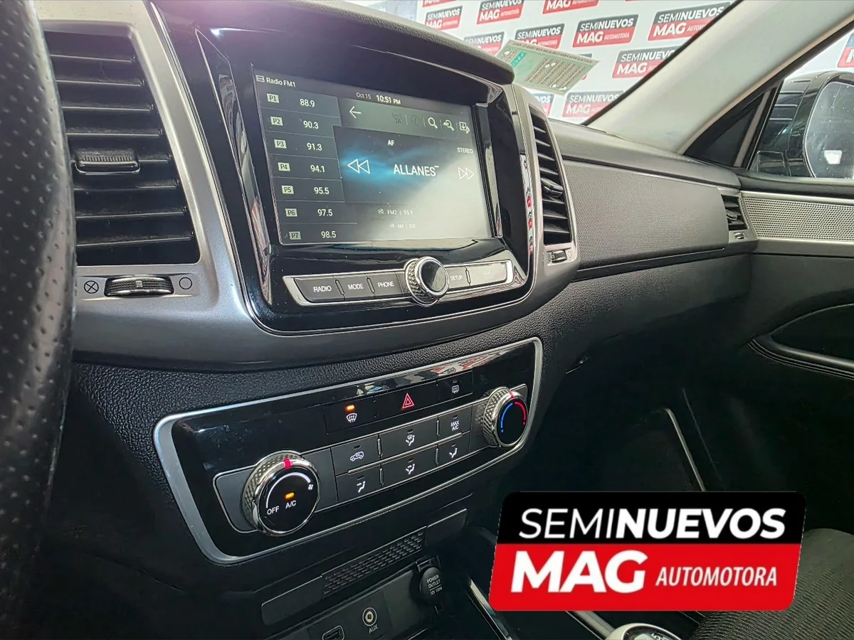 SSANGYONG REXTON 2.0 2019 - Miniatura 10