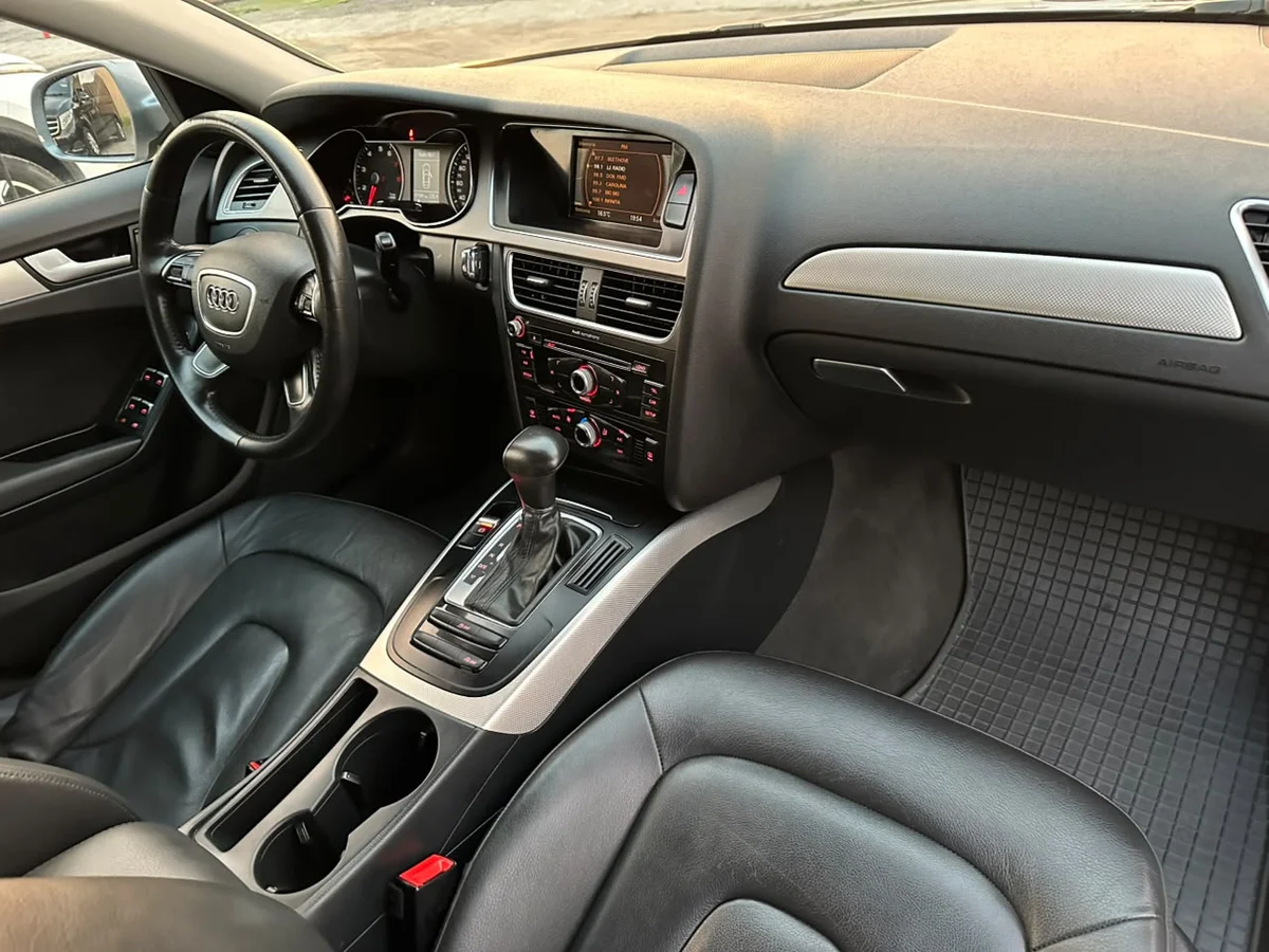 AUDI A4 1.8 TFSI DYNAMIC 120 MULTITRONIC AT 2015 - Miniatura 24