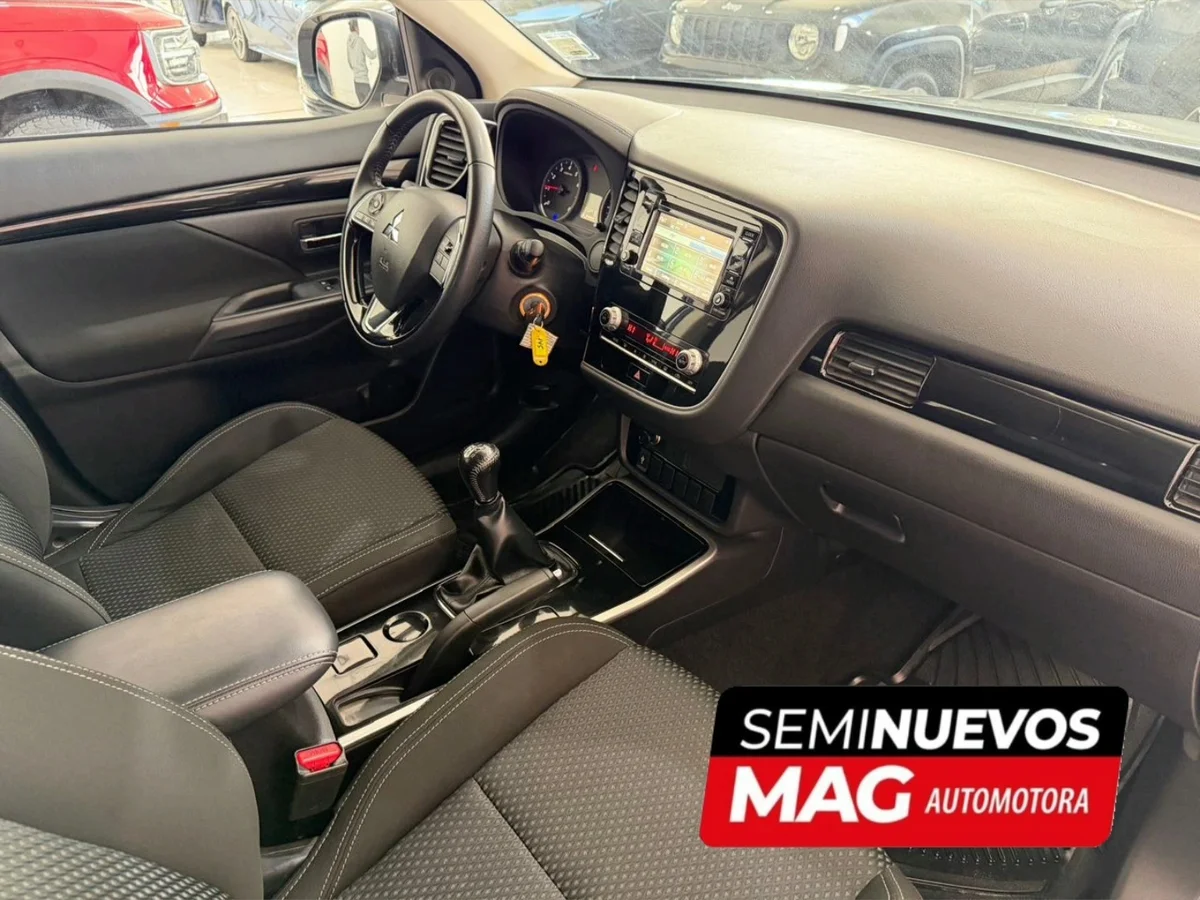 MITSUBISHI Outlander 2.0 2022