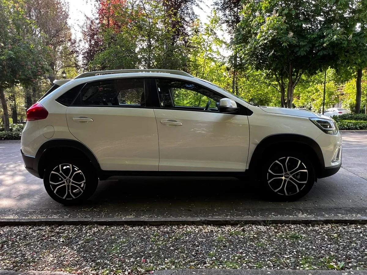 Chery Tiggo 2 GLS 1.5L AT CVT año 2022 - Miniatura 15