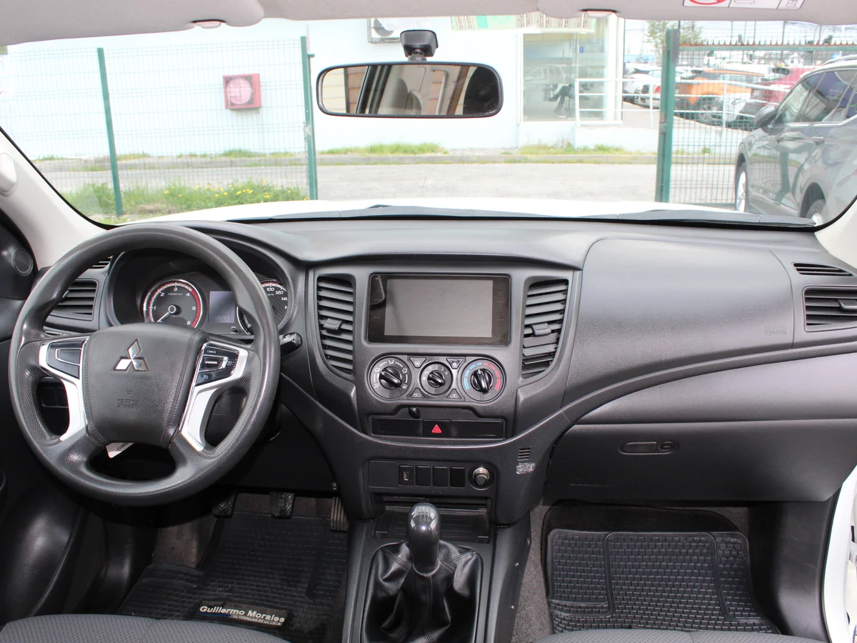 MITSUBISHI L200 KATANA CRT 4X4 2023 - Miniatura 7