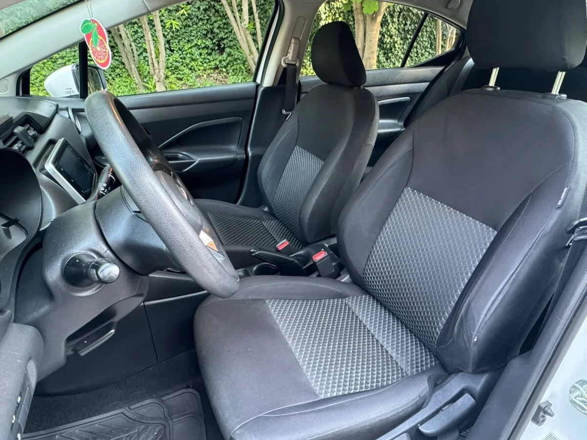 Nissan Versa Sense 1.6L MT5 año 2021 - Miniatura 4