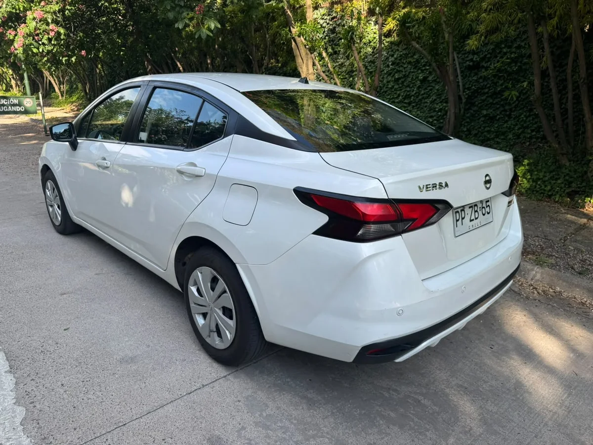 Nissan Versa Sense 1.6L MT5 año 2021 - Miniatura 6