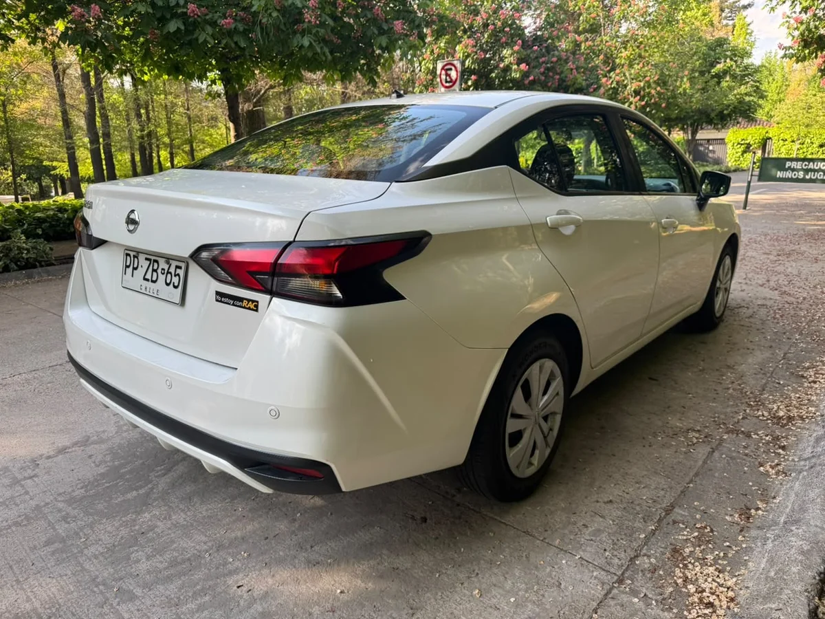 Nissan Versa Sense 1.6L MT5 año 2021 - Miniatura 10
