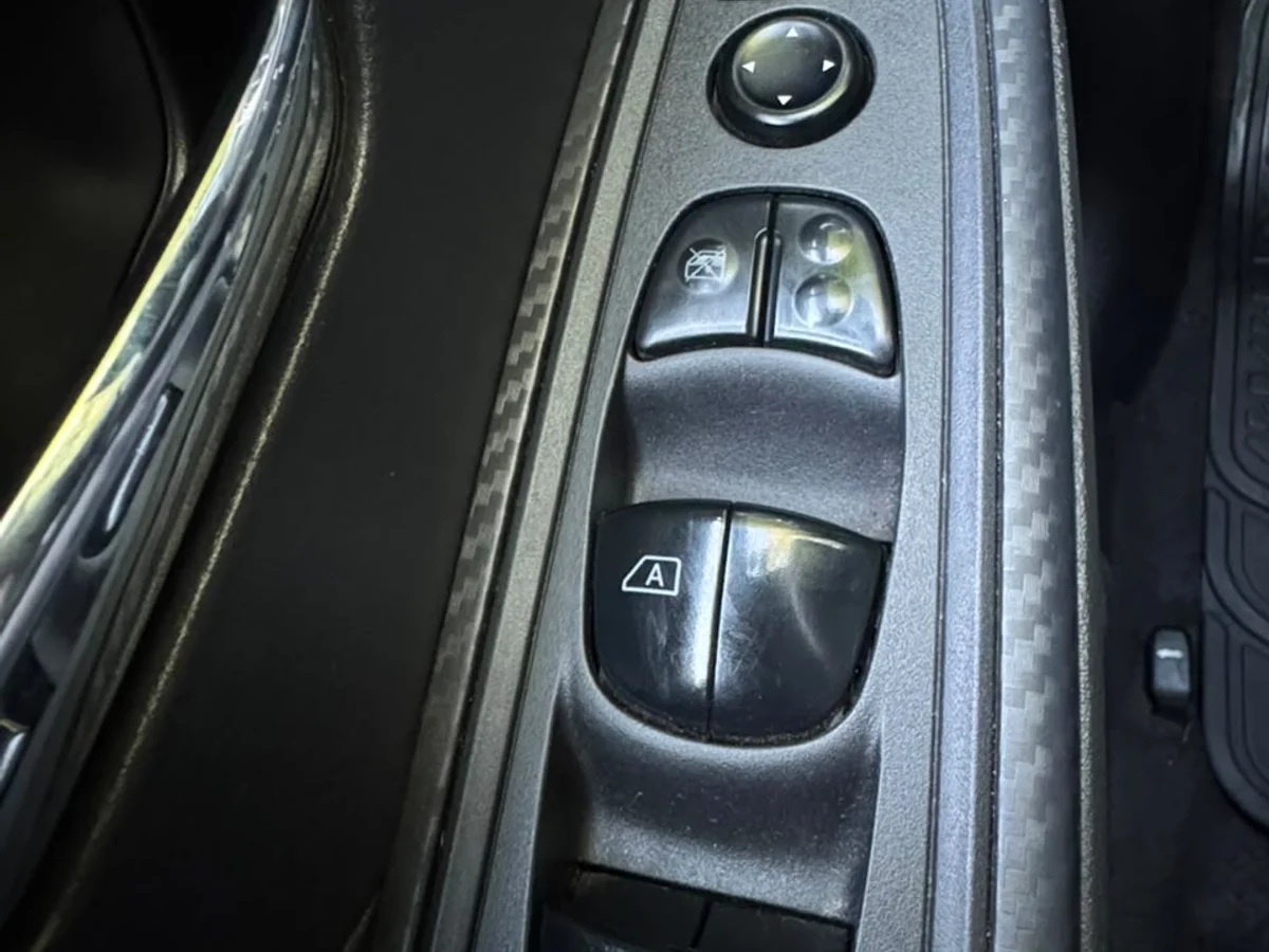 Nissan Versa Sense 1.6L MT5 año 2021 - Miniatura 16