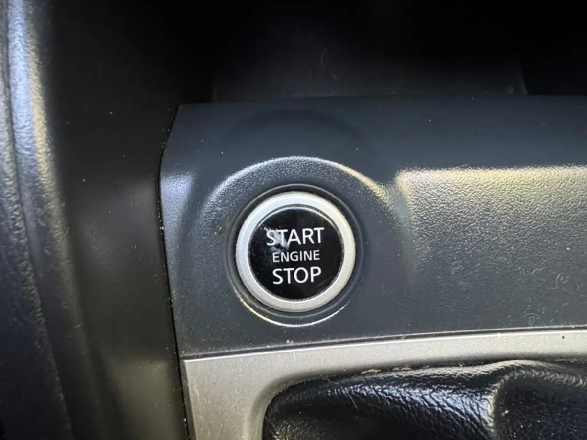 Nissan Versa Sense 1.6L MT5 año 2021 - Miniatura 17