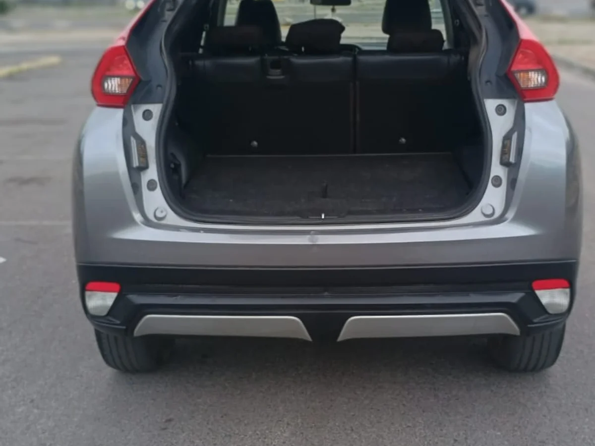 Mitsubishi Eclipse Cross RS 1.5L Turbo AT 4x4 año 2019 - Miniatura 7