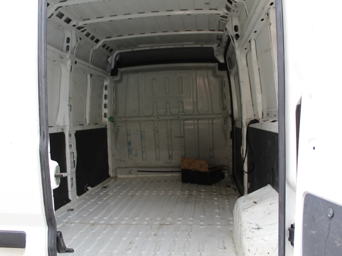 PEUGEOT Boxer 2.2 BLUEHDI 2020 - Miniatura 8