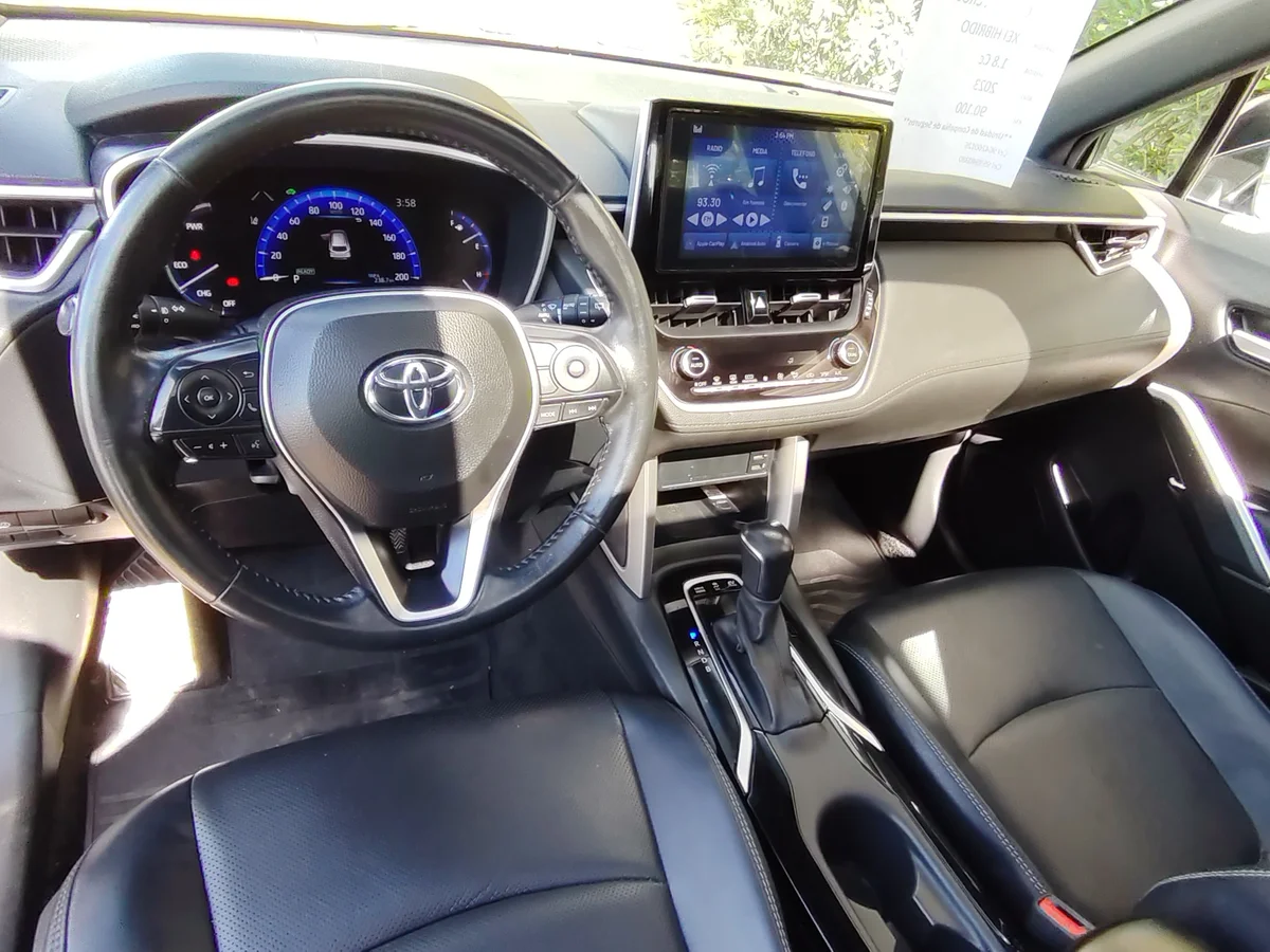 TOYOTA Corolla 1.8 XEI HYBRID 2023 - Miniatura 16