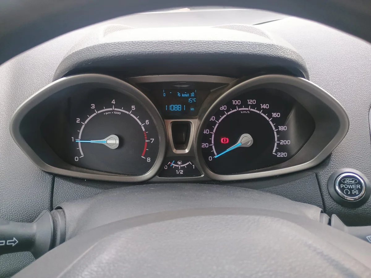 Ford Ecosport 1.6L TITANIUM 4X2 MT 5P año 2018 - Miniatura 13